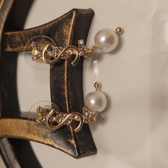 Gold earrings - Picture 2 of 3